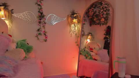 Isabella        online show from September 21, 7:45 pm