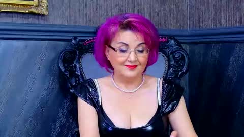 Isabella Conte online show from October 1, 7:19 pm