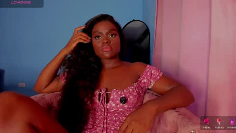    v online show from April 8, 10:45 pm