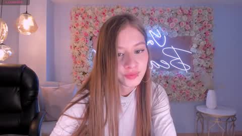 Isabella Moretti online show from March 8, 3:43 am