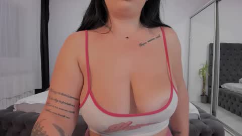 Issy online show from September 26, 5:05 am