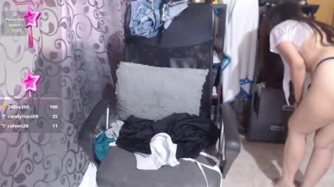 Issy online show from March 25, 12:30 pm