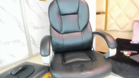 Issys online show from January 14, 5:45 am