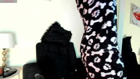 Angelica online show from April 9, 6:19 am