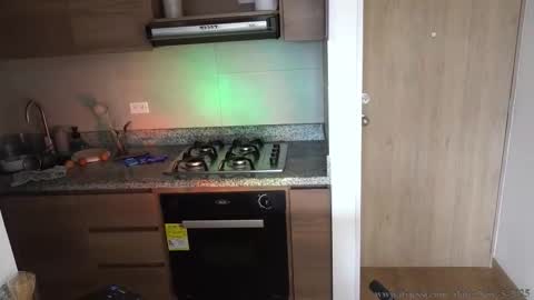 Jessi online show from November 5, 9:31 pm