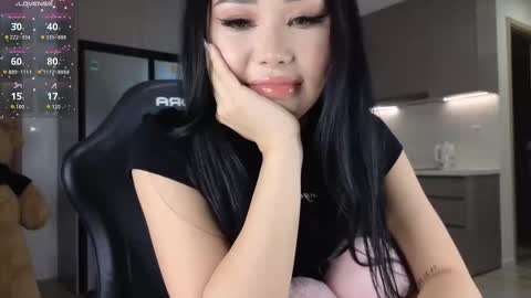 Queen Liya online show from February 8, 8:29 am