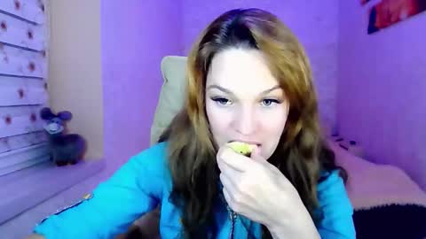 itslunaday online show from October 28, 6:46 pm