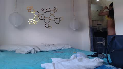 Adris online show from February 3, 8:13 pm