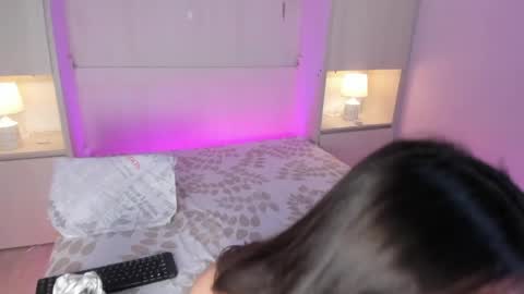 Ivy online show from April 7, 4:14 am