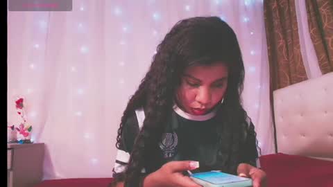  Ivon  Miss Jones  online show from June 20, 3:43 am
