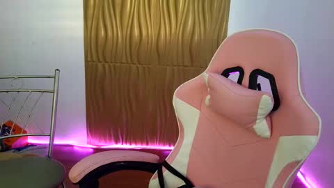 ivory_whore online show from February 25, 9:57 pm