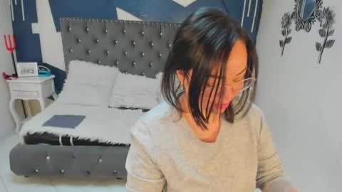 Ivy  online show from January 14, 1:49 pm