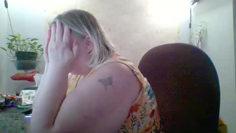ivyjane3522 online show from May 11, 2:45 pm