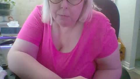 ivyjane3522 online show from April 24, 4:54 pm