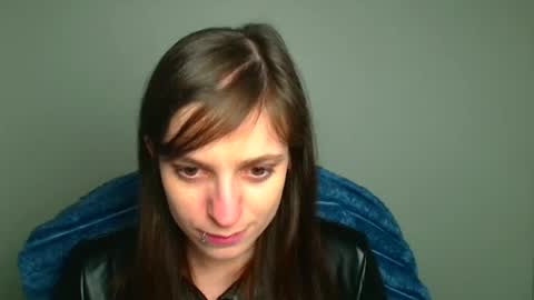 Ivy online show from April 3, 12:36 pm