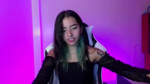 Ivy  online show from February 6, 11:52 pm