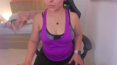 Iza online show from February 8, 7:05 pm