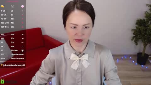 Queen of nylon  Victoria online show from February 28, 5:29 am