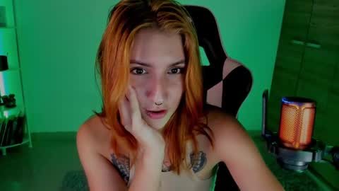 Linda Sofia help me get to 100 thumbs up online show from December 11, 4:39 am