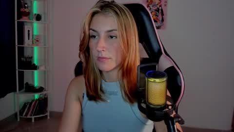 Linda Sofia help me get to 100 thumbs up online show from January 13, 3:34 am