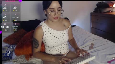 jade_evergreen_99 online show from July 22, 8:10 pm