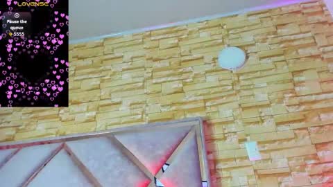 jade white  online show from January 13, 12:53 pm