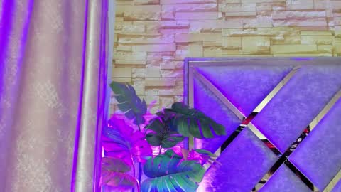 jade white  online show from March 17, 1:15 pm