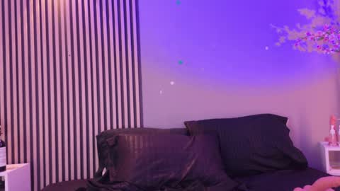 Jade online show from April 23, 6:21 pm