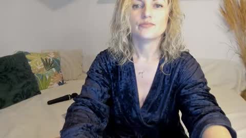 elena online show from February 5, 2:36 am