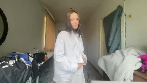 Sarah online show from June 2, 8:04 am