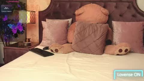 JaneDevine online show from February 28, 9:09 am