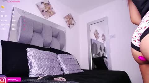 Jennifer online show from March 12, 9:03 pm