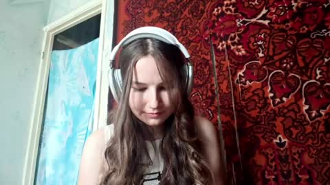 Chloe online show from May 28, 11:52 am