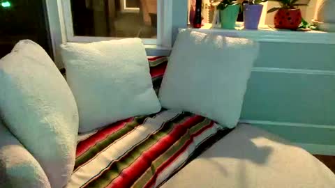 janicepepper online show from October 12, 12:40 pm