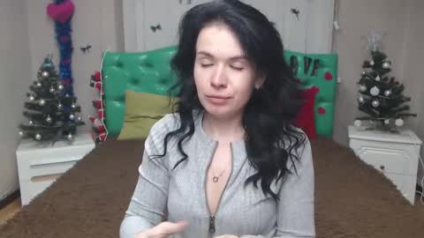 JasmineKouch online show from January 6, 6:33 pm