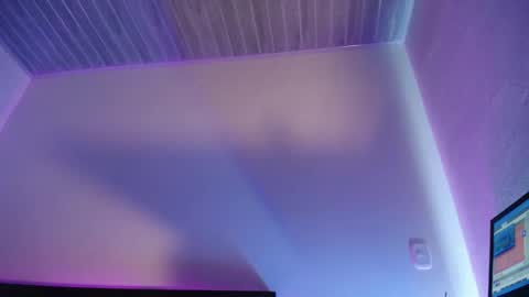 Jassper  Brenda online show from April 22, 7:22 pm