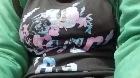 jasspreettt online show from December 1, 3:54 am