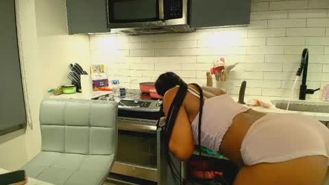 Naomiruty online show from June 2, 4:02 am