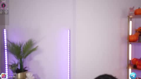 Jazmin online show from October 8, 8:24 pm