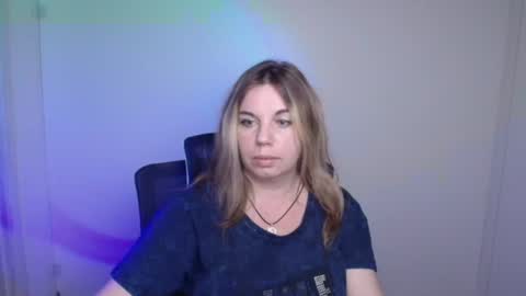 Jennifer online show from September 12, 7:10 pm