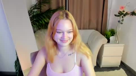 Jennifer online show from August 6, 10:00 am