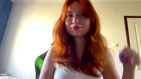 Lily online show from April 29, 12:30 pm