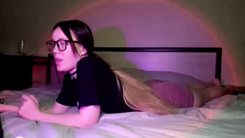 JennyRass online show from November 9, 3:30 pm