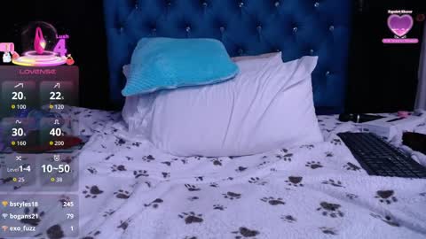 Jessie online show from April 15, 8:09 pm