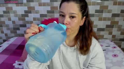jessimodel independient online show from June 4, 9:41 pm