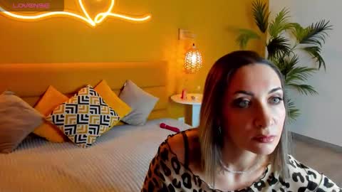 jessicaalluring online show from February 11, 8:38 am