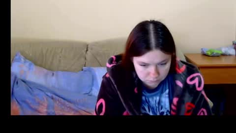 jessicaholland1 online show from April 13, 5:09 am