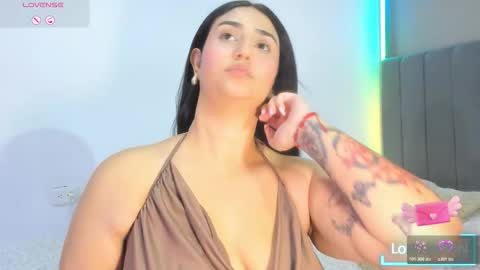 jhackelin  My independent account online show from February 14, 2:02 am