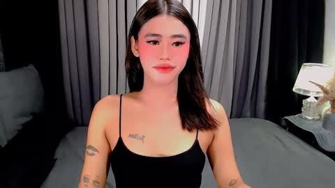 jhuliana_and_charles_room online show from November 17, 4:35 am