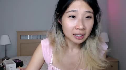 Jiwoo online show from October 13, 8:06 am